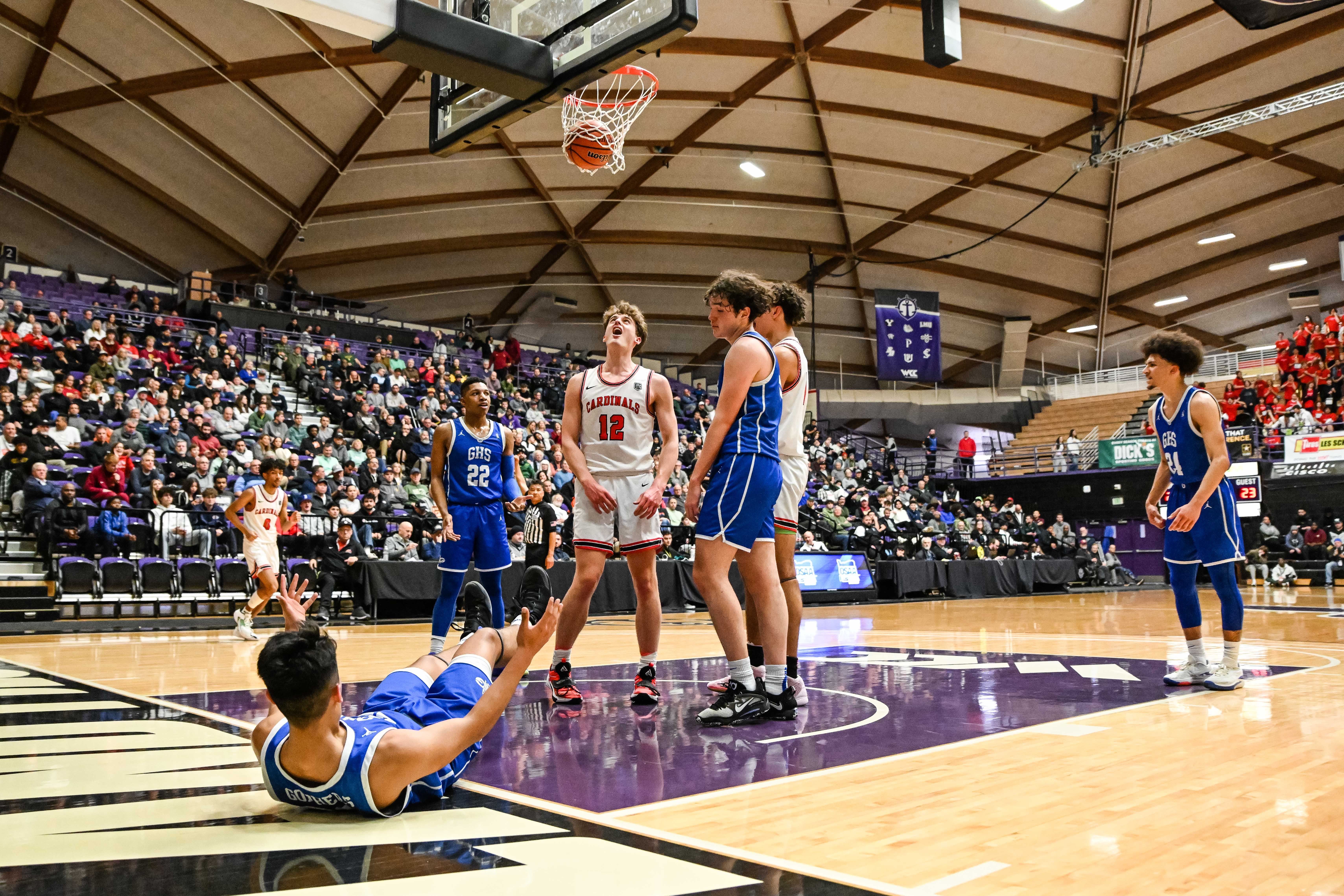 Lincoln Gresham 6A Oregon boys basketball quarterfinal Naji Saker -54